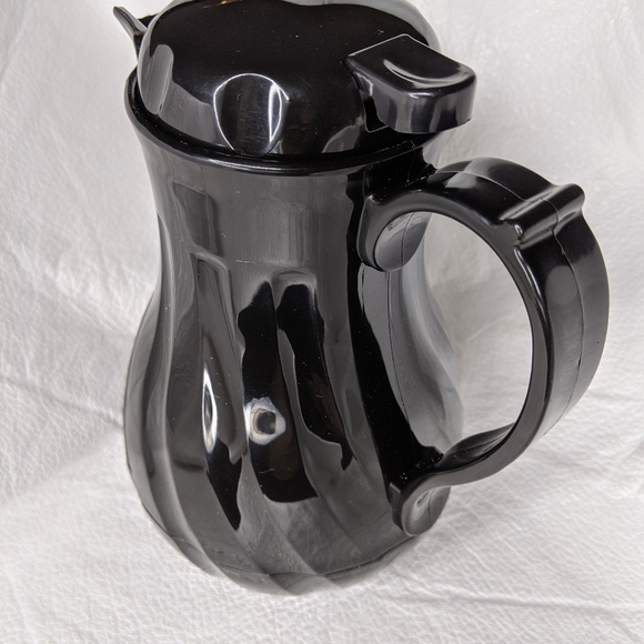 Winware Swirl Insulated Server 20 Oz - Picture 5 of 6